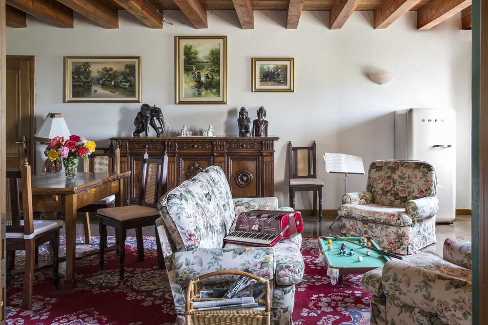 ヴィッラフランカ・ディ・ヴェローナ Relais Ca' Maddalenaヴィラ エクステリア 写真